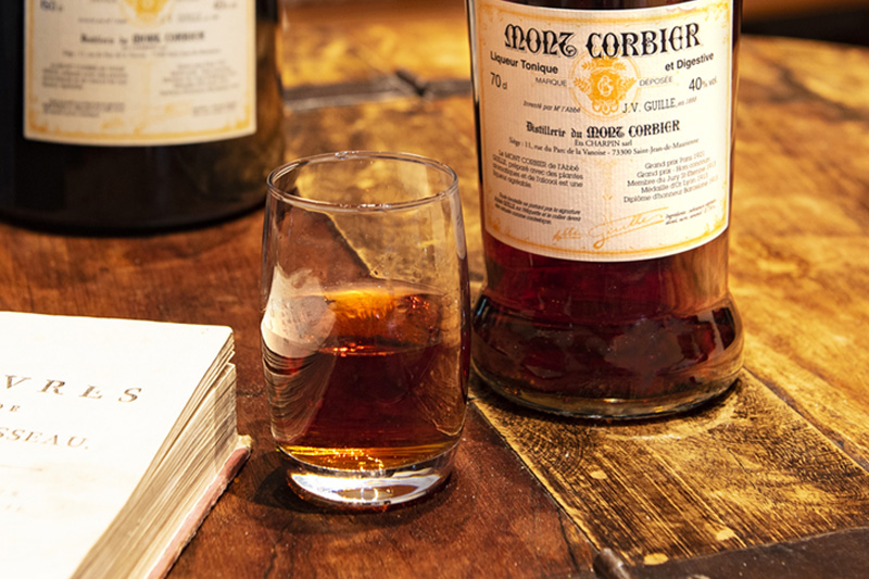 Mont Corbier Liqueur Et Alcool De Montagne Dolin