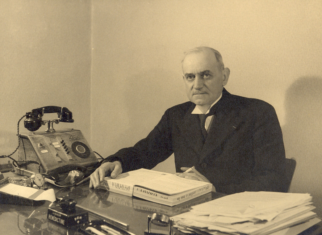Timeline_1940_4 Dolin's history